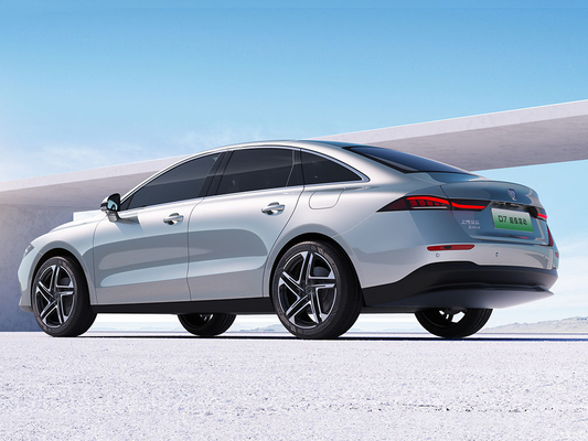Roewe D7 DMH 125 Energy Midsize PHEV Electric Sedan Beyond Edition voor en detailhandel