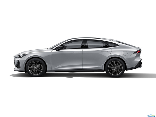Linkssturing Changan UNI-V 2024 1,5T Benzine Sedan Brandstof aangedreven voertuig