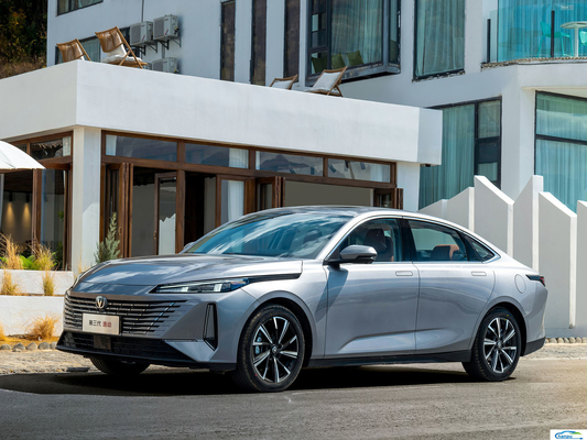 2024 Changan Eado Plus Blue Whale 1.4t GDIdct Ride-On Gasoline Automobile Personenauto's