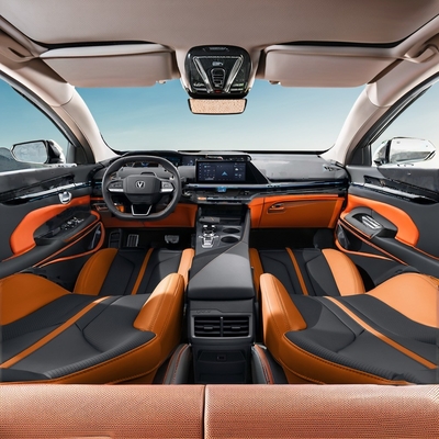 Changan UNI-V 2024 1.5T rijden op brandstof aangedreven auto met Macpherson voorvering