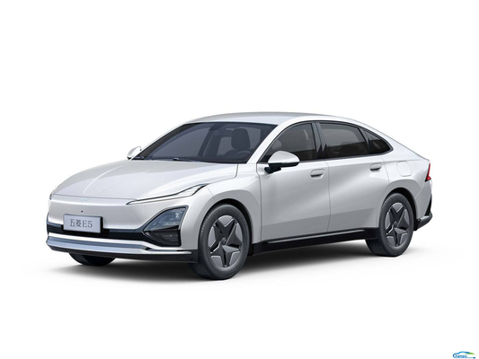 410KM bereik Wuling E5 2024 Elektrische auto Standard Retail in de energiereederij markt