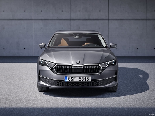 2024 Skoda Octavia Pro TSI280 1.5L benzinesedaan Auto met ESC en normale snelheidscontrole
