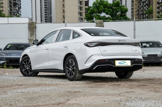 Byd's 1.5L PHEV Sedan Maximale volle lading massa 2150Kg voor onovertroffen luxe en comfort