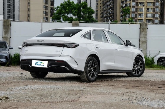 Byd's 1.5L PHEV Sedan Maximale volle lading massa 2150Kg voor onovertroffen luxe en comfort