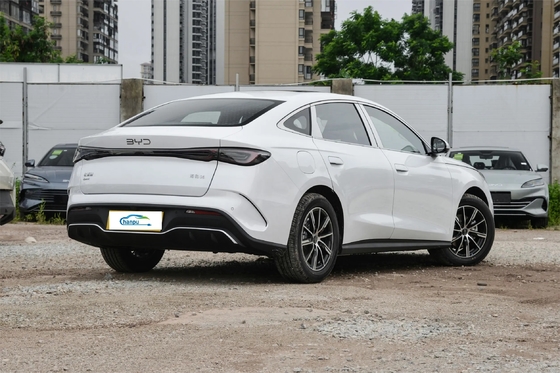 Green Energy PHEV Sedan Byd 06Dm-I-2024 Model met 5 zitplaatsen en 120 km bereik
