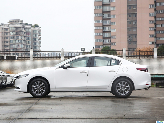 2023 Mazda 3 Axela 1.5L Automatische benzine SUV Sedan TPMS en LED koplampen inbegrepen
