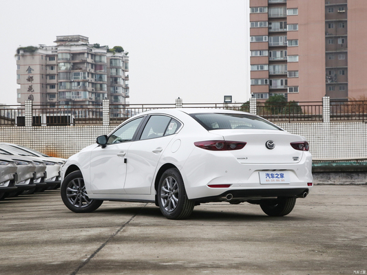 2023 Mazda 3 Axela 1.5L Manual Edition Benzine SUV Sedan met LED koplampen door Chinese