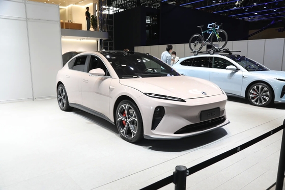 100Kwh Vierdeurs Swing Door Nio Et5-2024 Ride-On Car Vijf zitplaatsen Elektrische voertuigen