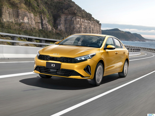 KIA K3 1.5L 1.4T Benzine Sedan met elektrisch achterruitje en één sleutel tillelement