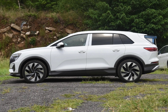 SUV City Ride-On Car Q5 E-Tron-50 E-Tron Quattro Scheurende Brocade Pak Elektrovoertuig