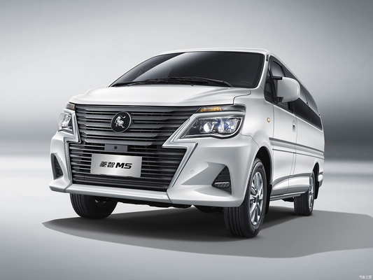 2023 Dongfeng Forthing Lingzhi 5 zitplaatsen Medium MPV Benzinauto Donkere interieurkleur
