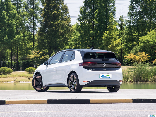 Ervaar de toekomst van het rijden met de 2024 Volkswagen ID.4 Crozz Electric Compact SUV